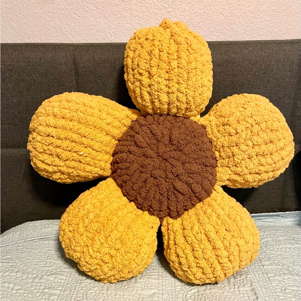 Handmade Yellow Sunflower Plush Throw Pillow - Home Accents